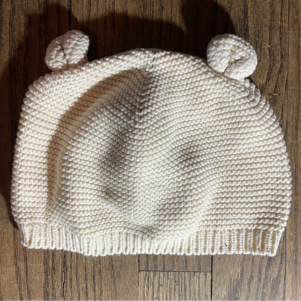 Baby GAP Knit Kid's Beanie with Bear Ear Accents size 51cm (18-24 Mec)